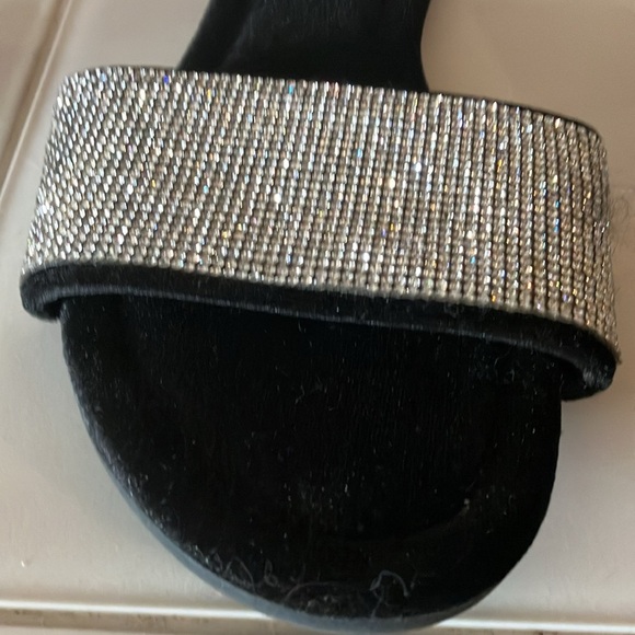 Womens Victoria Secret Sz M Blingy Open Toe Flat Sandals/Slippers Black Velvet - Picture 2 of 6